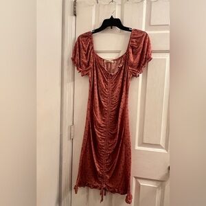 Size large rosey pink blush daisy floral flower print vneck ruffle cinch dress